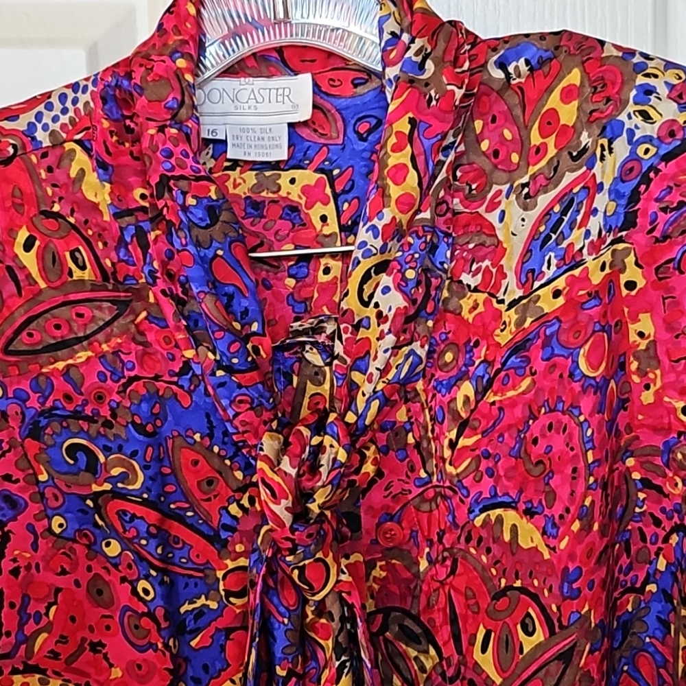 Vintage Doncaster 100% Silk blouse and skirt - Picture 4 of 8